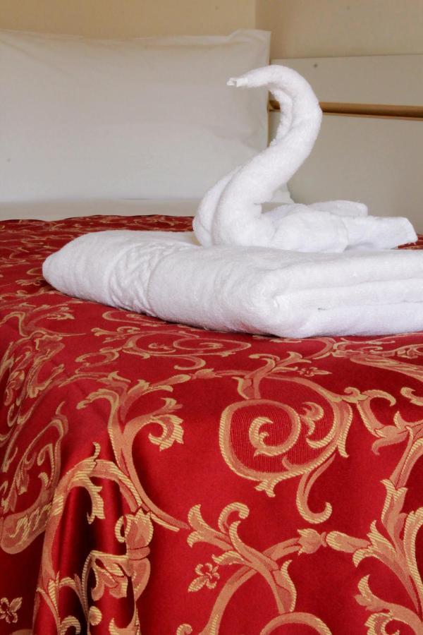 Hotel Clara Риччоне Экстерьер фото